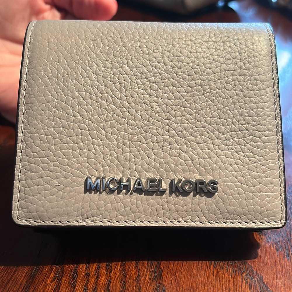 Michael Kors Jet Set Travel Wallet